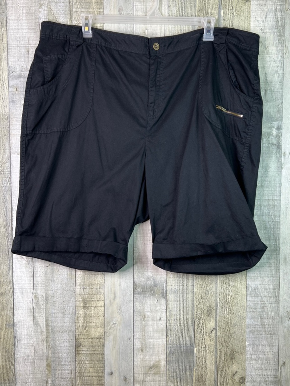Faded Glory Size 24W Black Bermuda Shorts No Stretch Front & Back Pockets
Zip Up